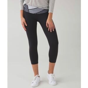 Lululemon size 2 Wunder Under Black Cropped Leggings